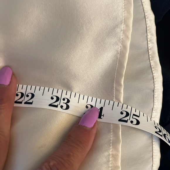 Vintage Women’s Jones New York Silk Short Sleeve Top. Off white Size 12 - Picture 7 of 8